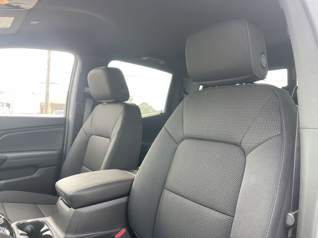 New 2026 GMC Canyon Elevation w/ Convenience Package RWD image 19