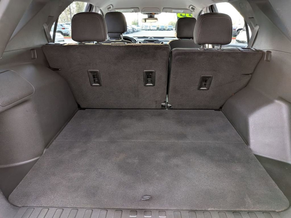 Used 2022 Chevrolet Equinox LS image 31