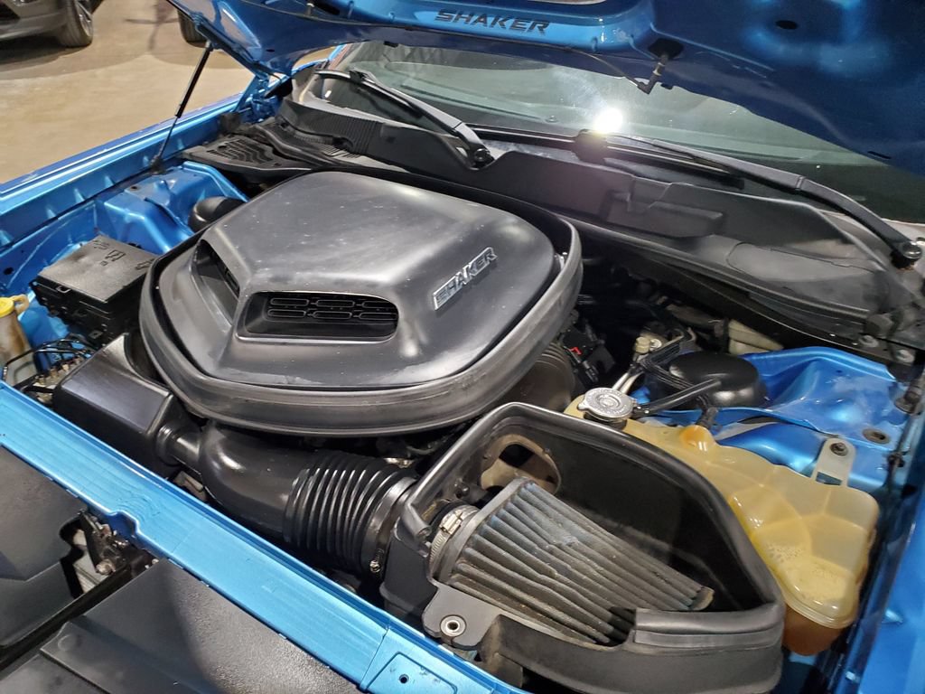 Used 2015 Dodge Challenger R/T Plus RWD image 38