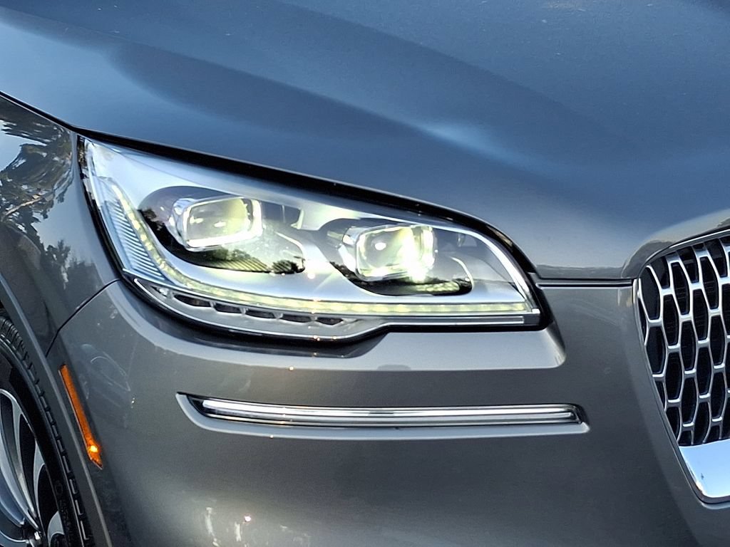 Used 2024 Lincoln Aviator Reserve w/ Equipment Group 201A AWD/4WD image 11