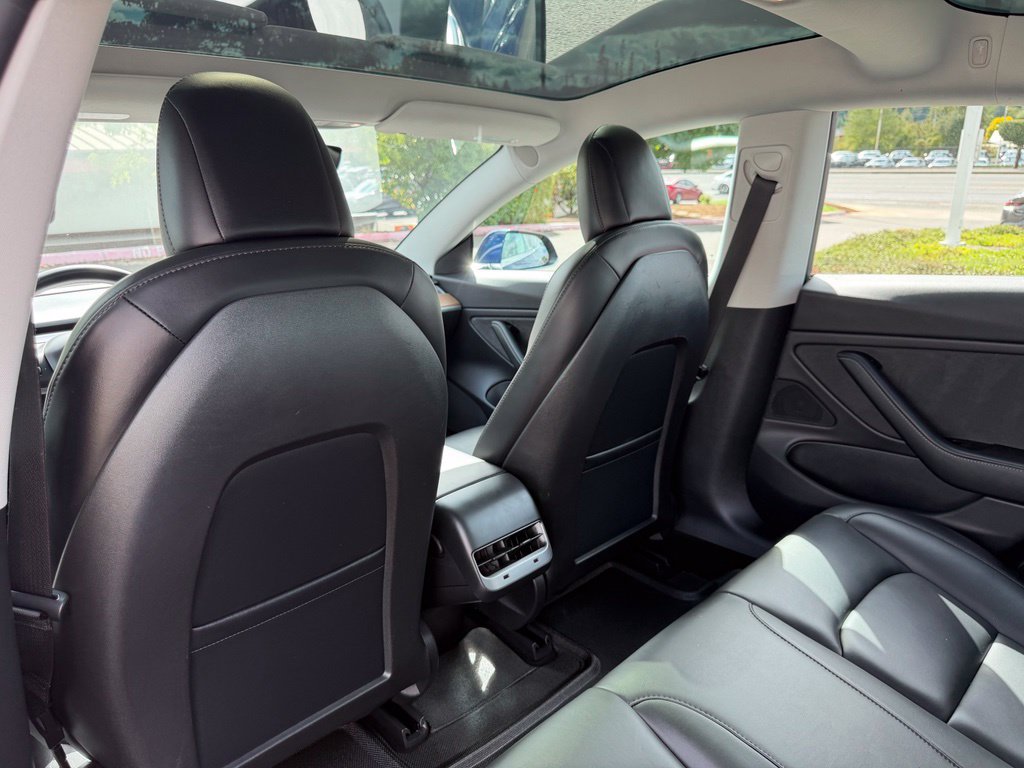 Used 2018 Tesla Model 3 Long Range AWD/4WD image 29