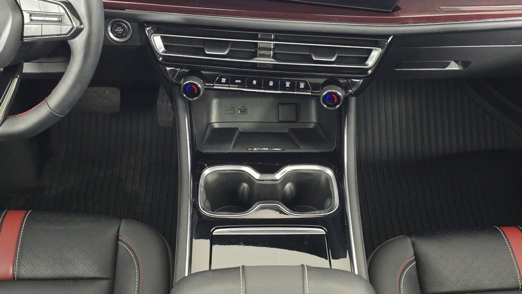 Used 2024 Chevrolet Traverse RS w/ LPO, Floor Liner Package image 26