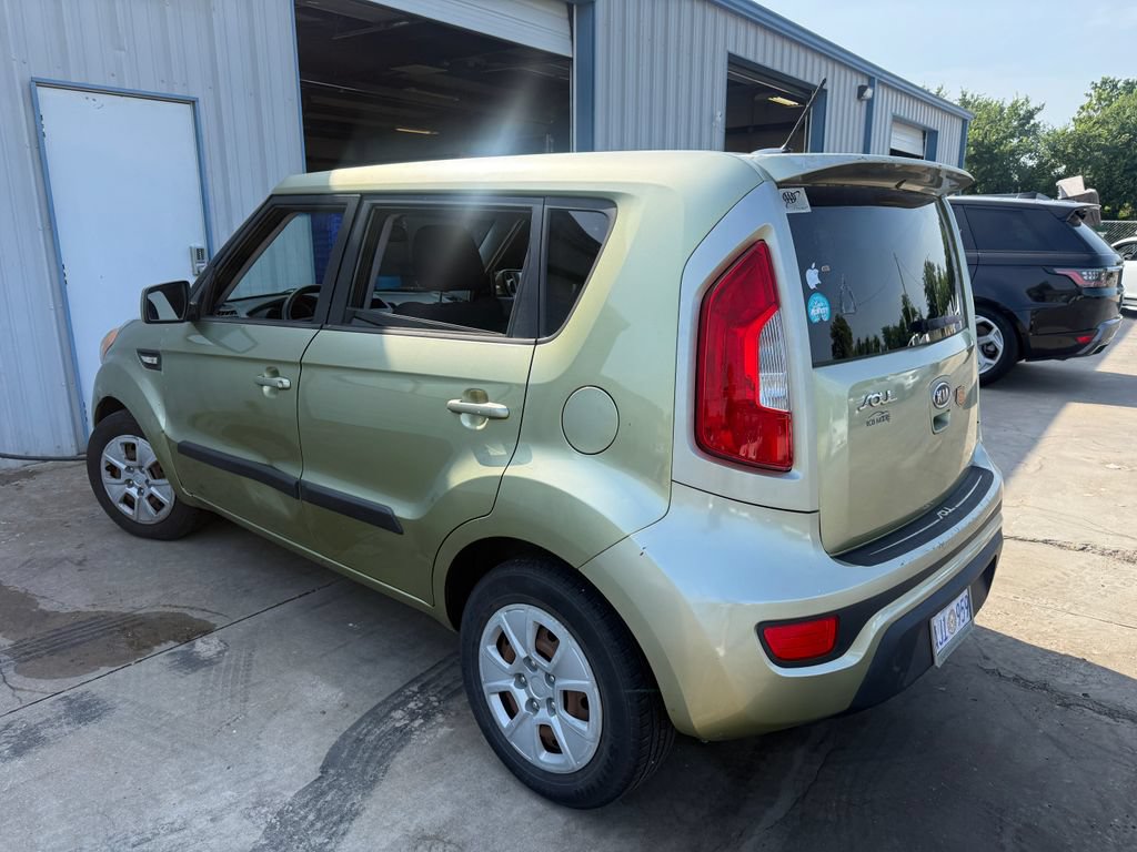 Used 2012 Kia Soul FWD image 9