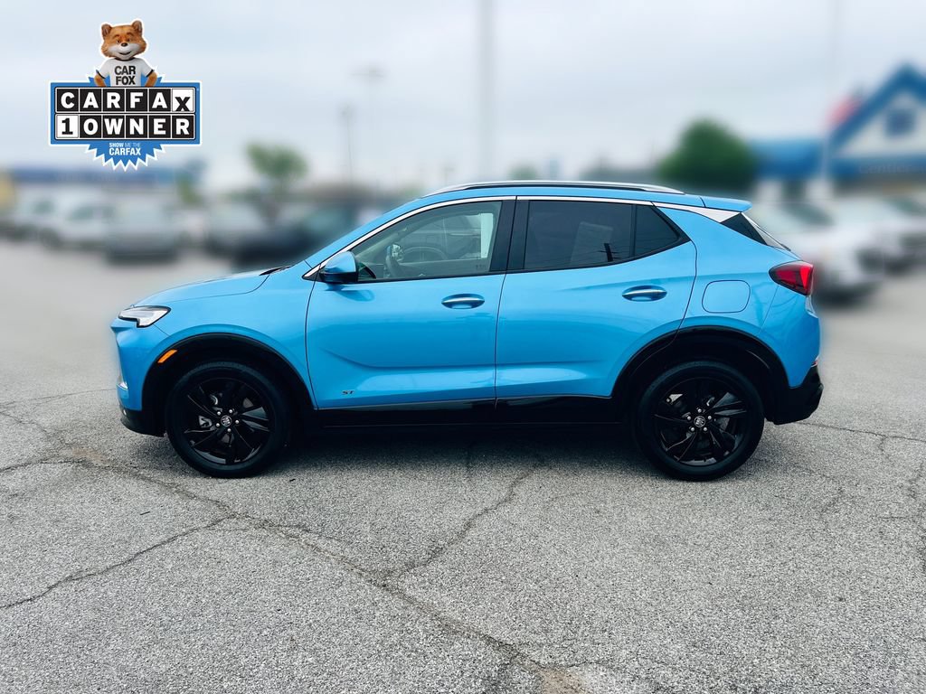 Used 2025 Buick Encore GX Sport Touring w/ Advanced Technology Package FWD image 2