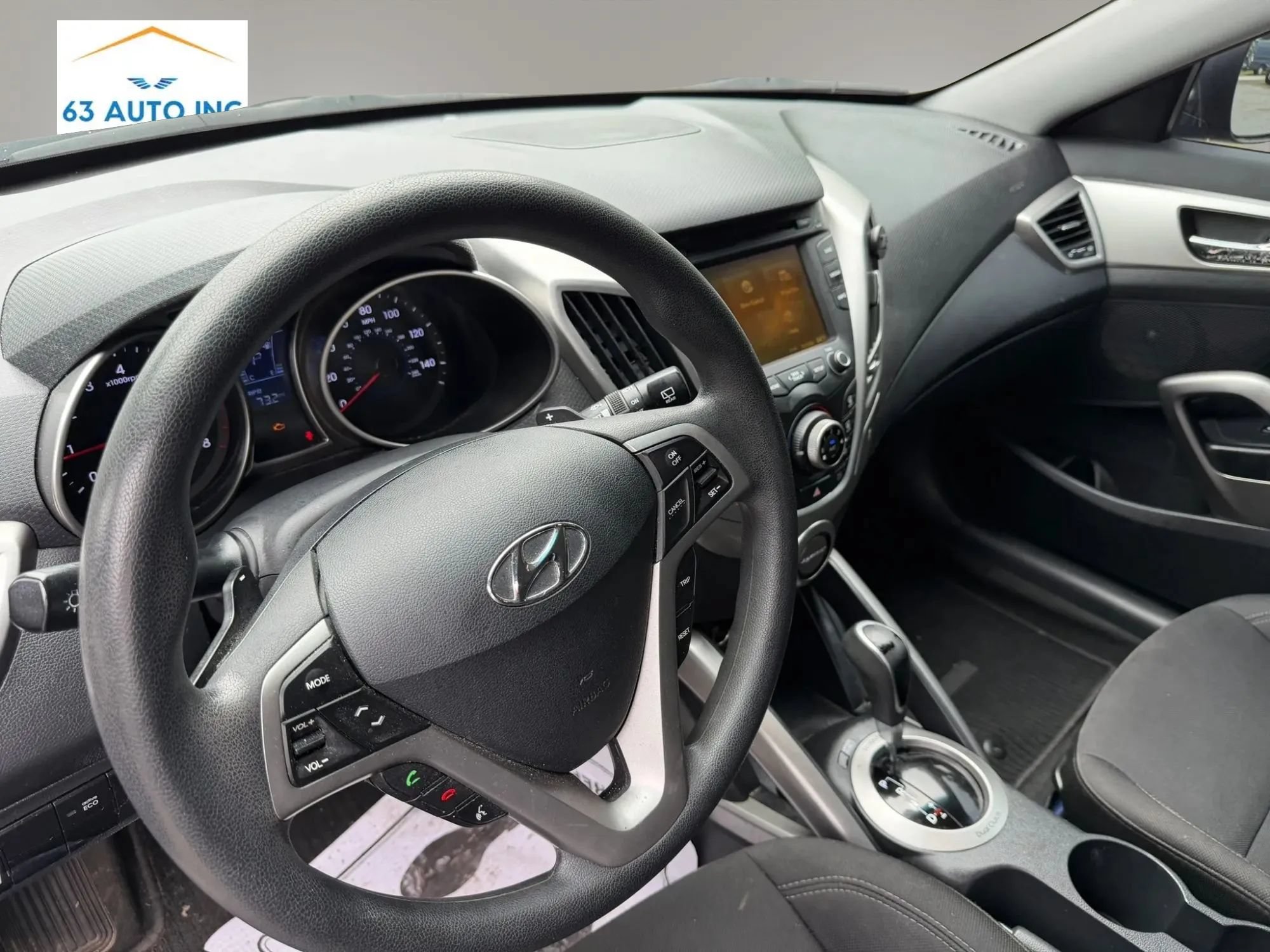 Used 2013 Hyundai Veloster FWD image 11
