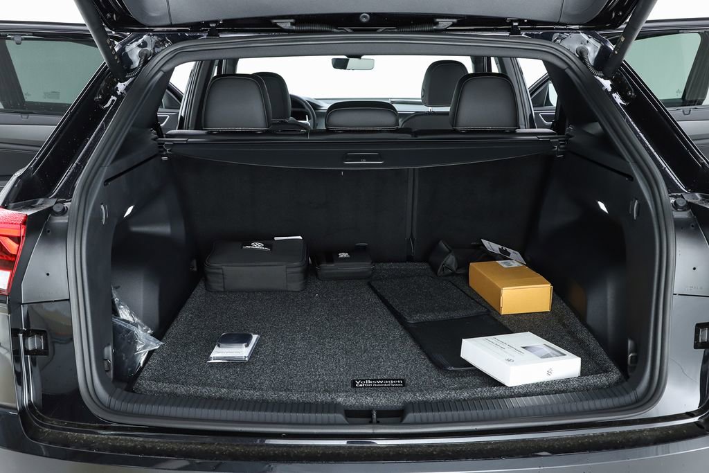 New 2026 Volkswagen Atlas Cross Sport SEL R-Line image 68