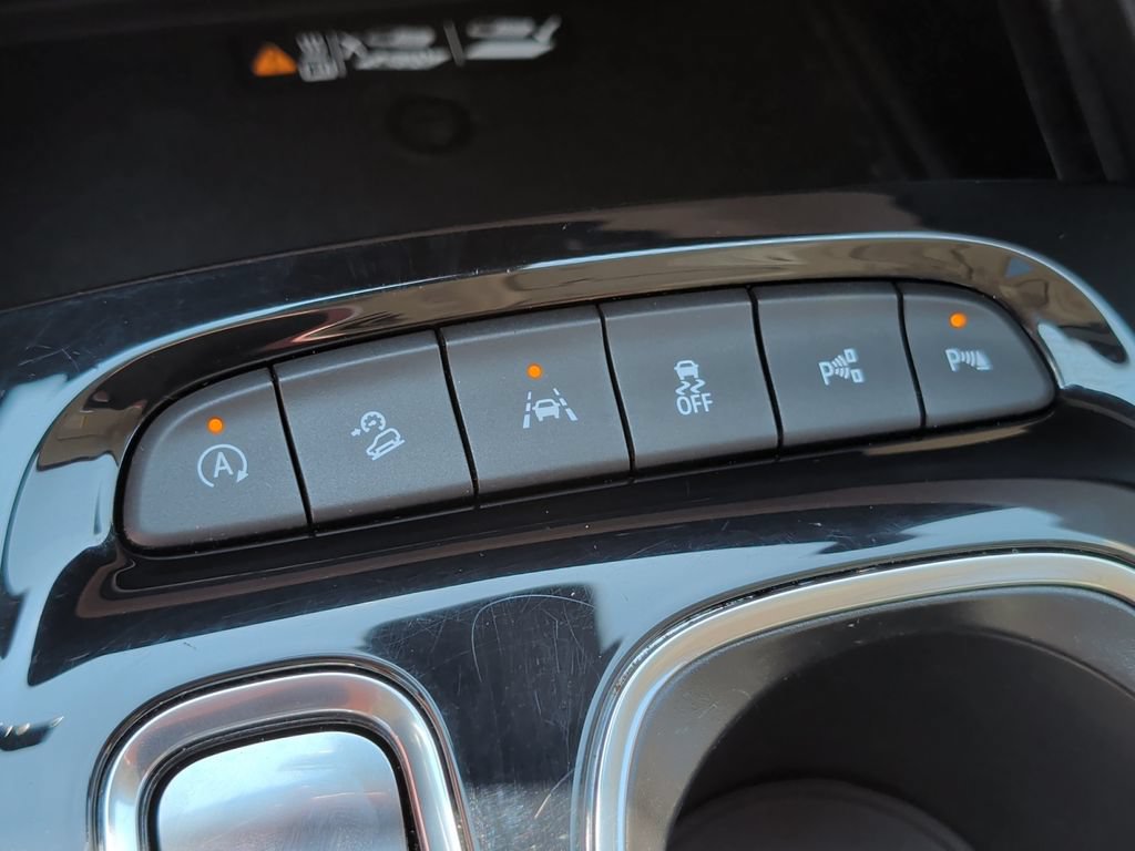 Used 2023 Buick Envision Avenir AWD/4WD image 45