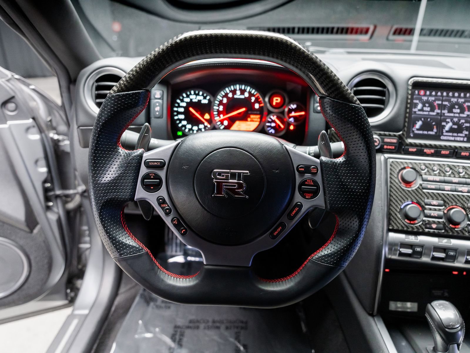 Used 2009 Nissan GT-R Premium AWD/4WD image 7
