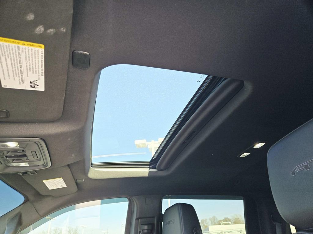 Used 2025 GMC Sierra 1500 AT4 w/ AT4 Premium Package image 9