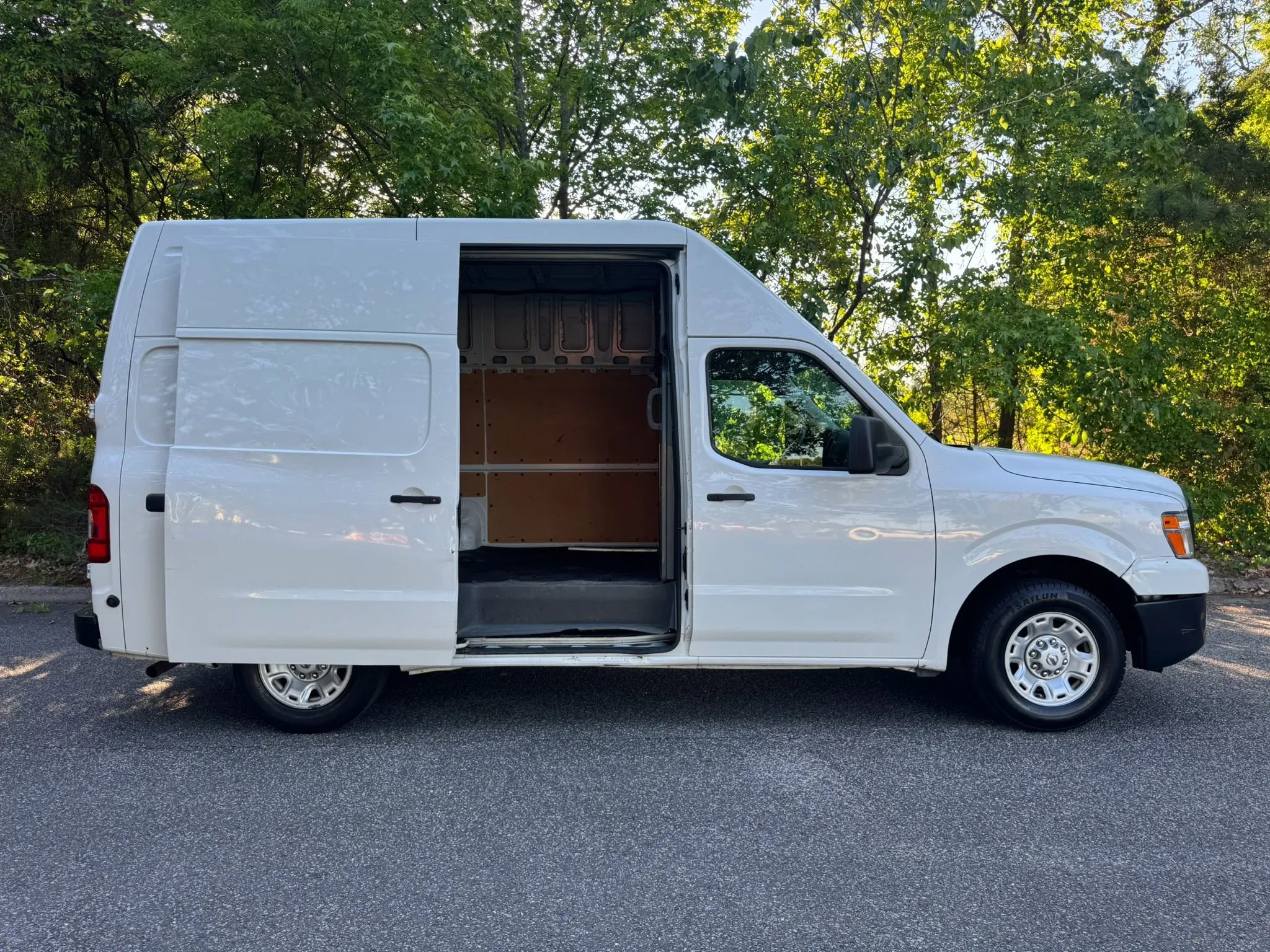 Used 2020 Nissan NV 2500 SV RWD image 5