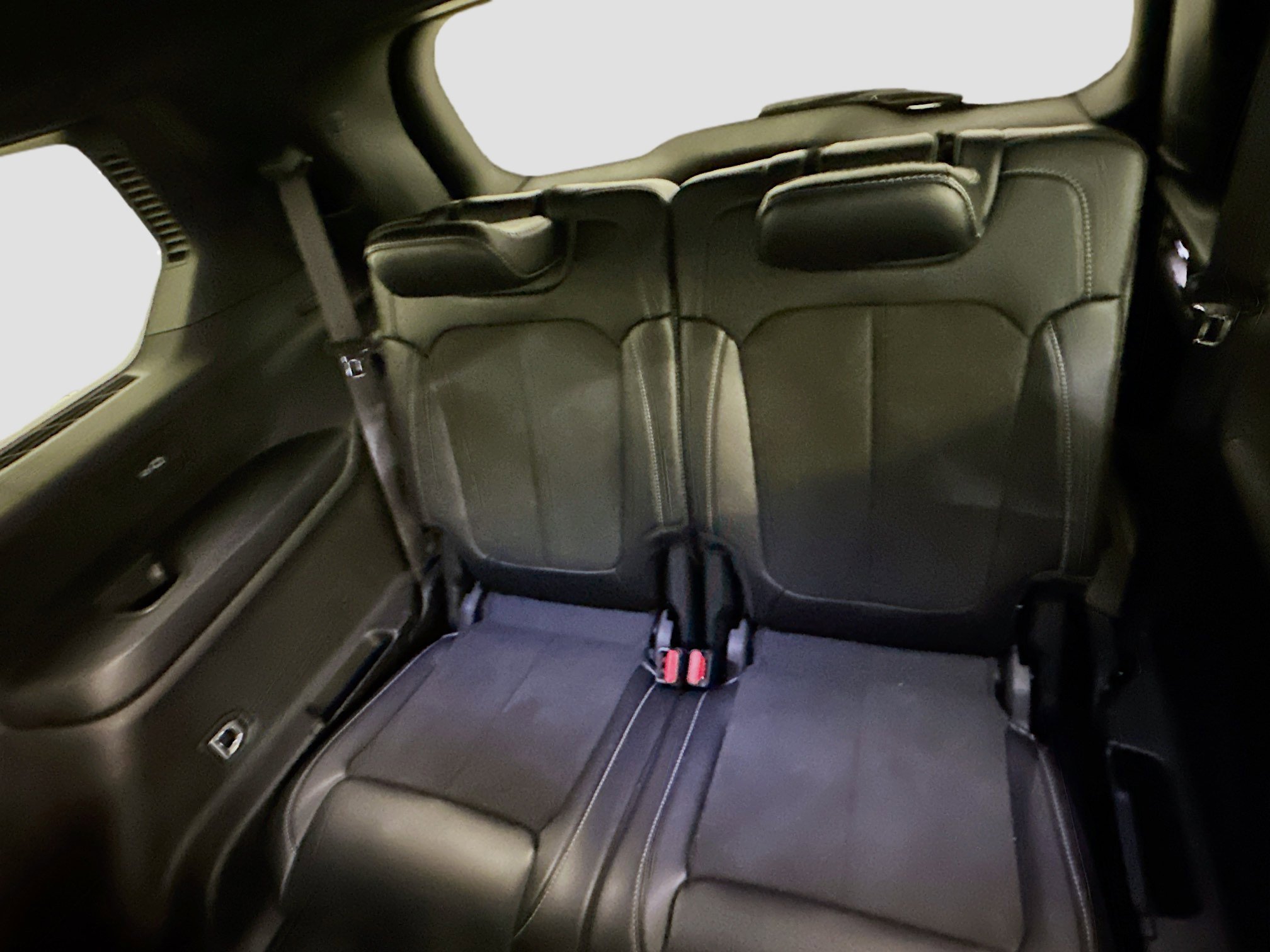 Used 2023 Jeep Grand Cherokee L Laredo image 30