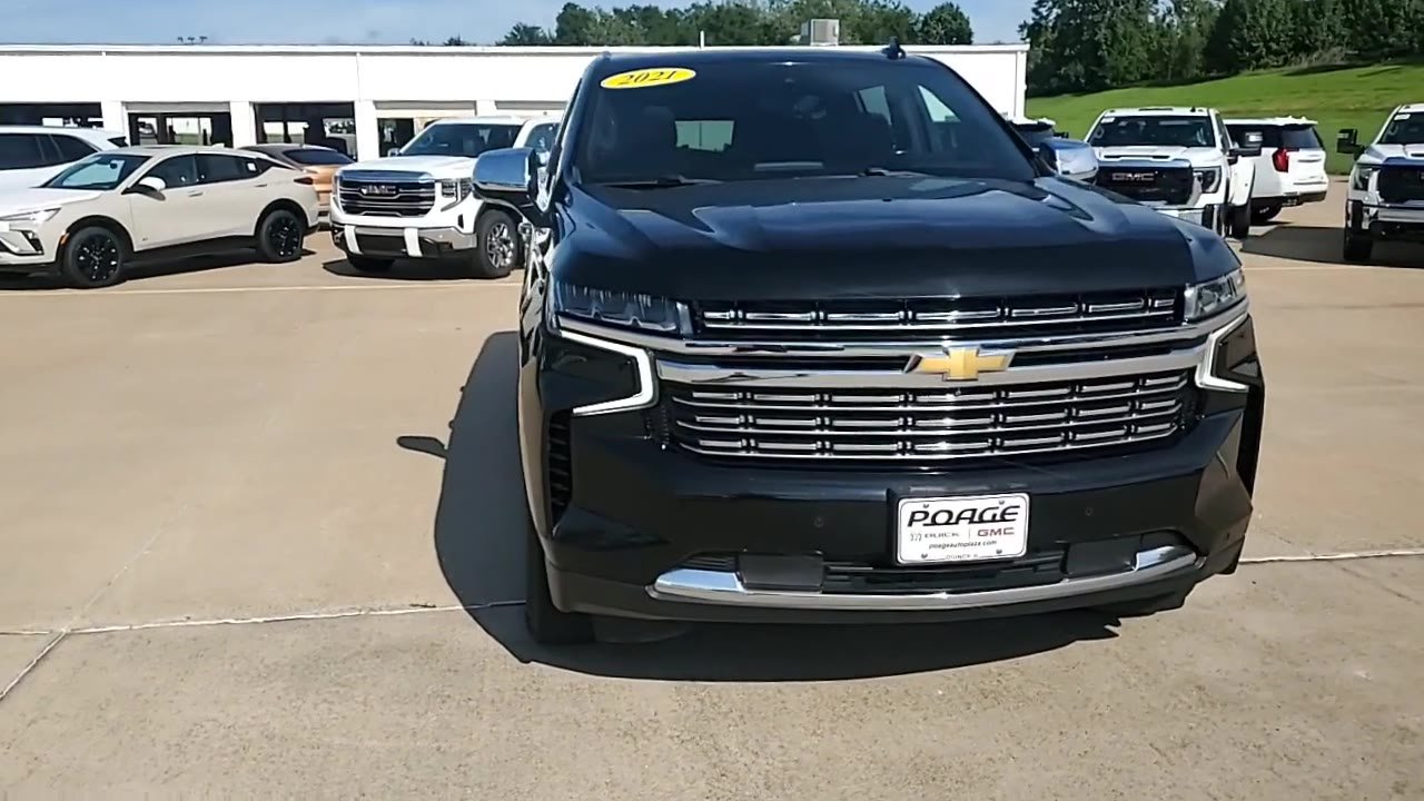 Used 2021 Chevrolet Suburban Premier w/ Premium Package AWD/4WD image 3