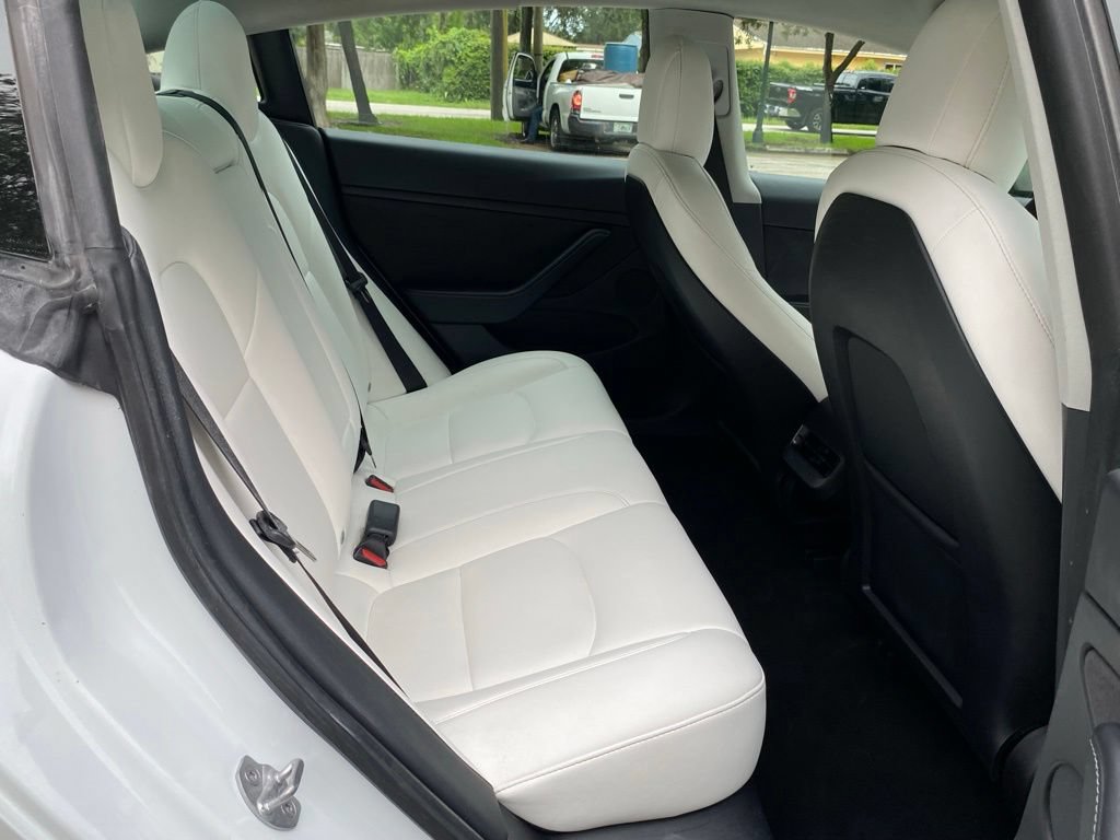 Used 2022 Tesla Model 3 Long Range AWD/4WD image 18