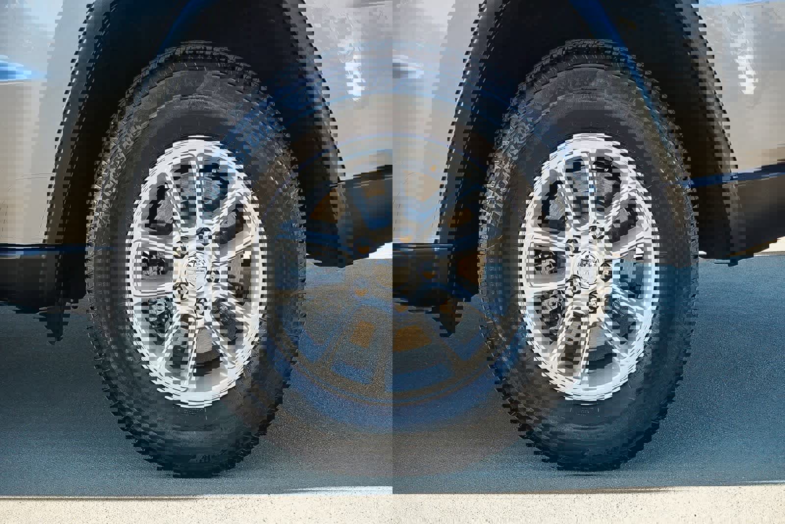 Used 2020 Jeep Grand Cherokee Laredo image 12