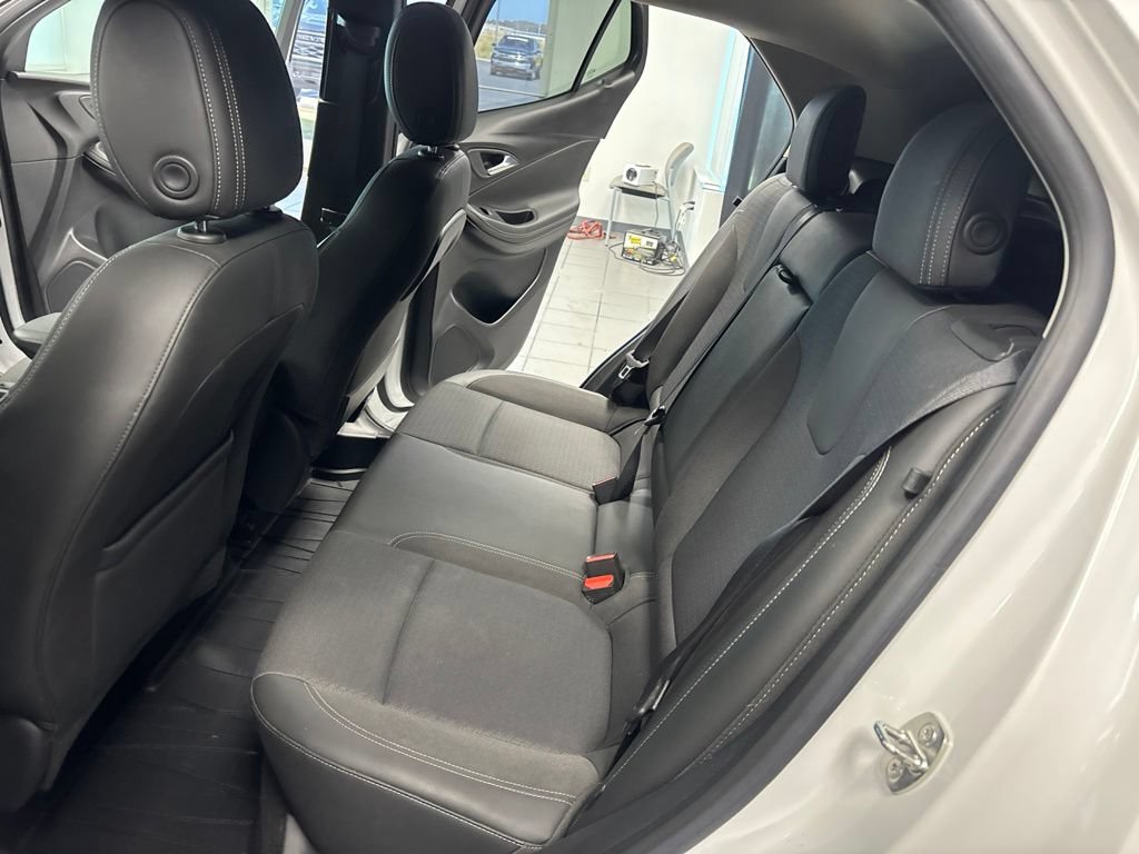 Used 2023 Buick Encore GX Select w/ Sport Touring Package FWD image 28