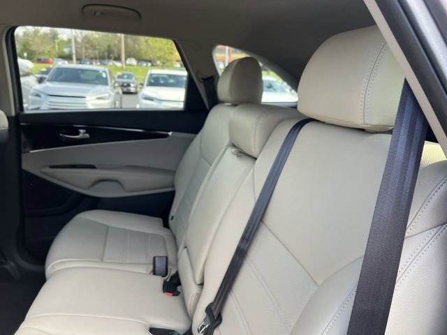 Used 2020 Kia Sorento LX w/ LX I4 Convenience Package image 19