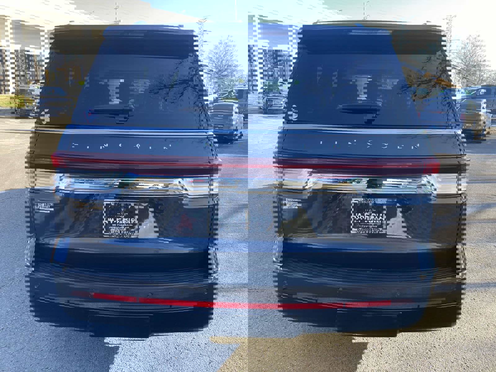 Certified 2022 Lincoln Navigator L Reserve image 6