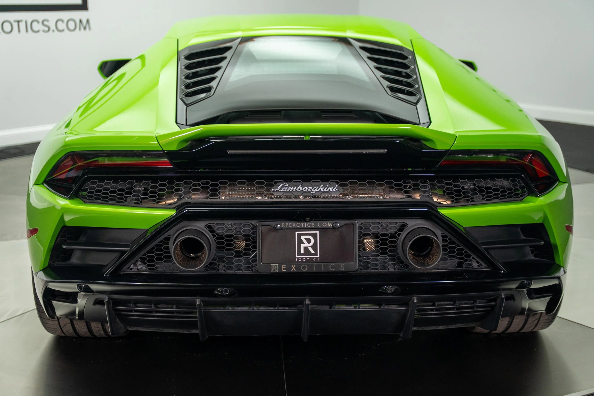 Used 2020 Lamborghini Huracan EVO image 19