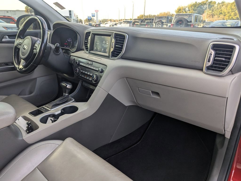 Used 2017 Kia Sportage EX image 9
