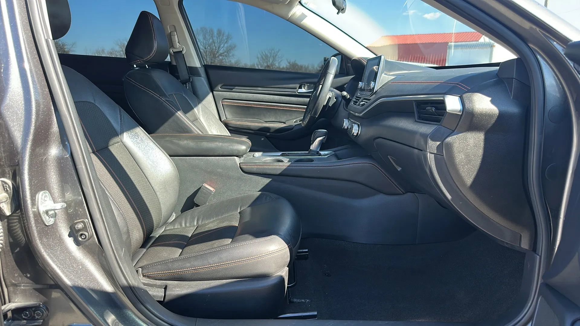 Used 2022 Nissan Altima 2.5 SR w/ Midnight Edition Package image 13