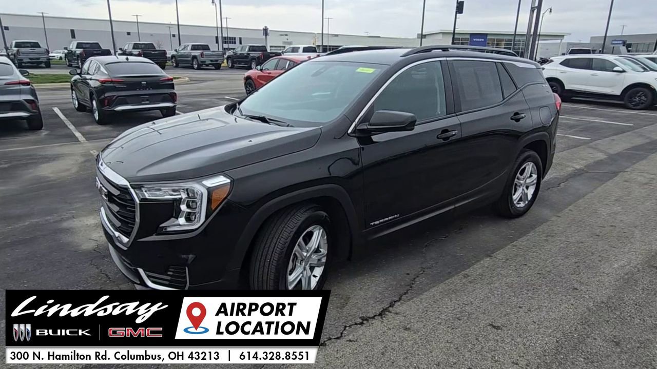Used 2023 GMC Terrain SLE w/ Driver Convenience Package image 4