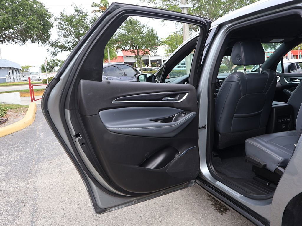 Used 2023 Buick Enclave Essence w/ Sport Touring Edition FWD image 23