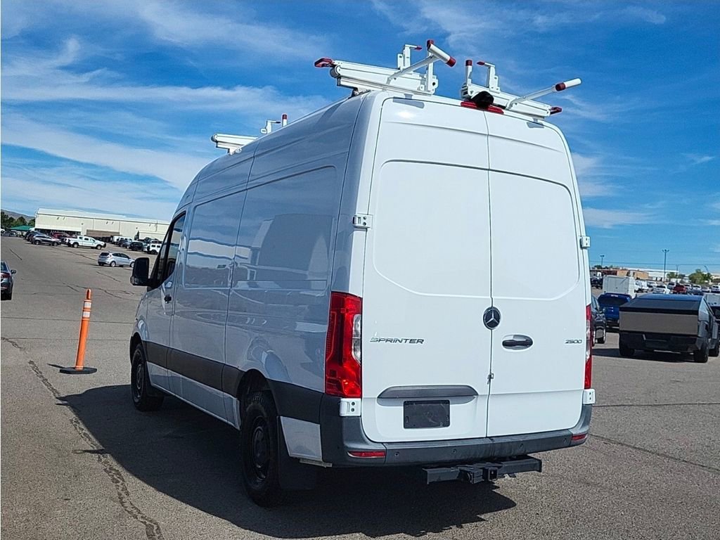 Used 2023 Mercedes-Benz Sprinter 144 Cargo image 2