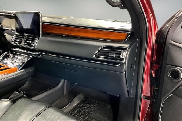 Used 2019 Lincoln Navigator Reserve AWD/4WD image 26