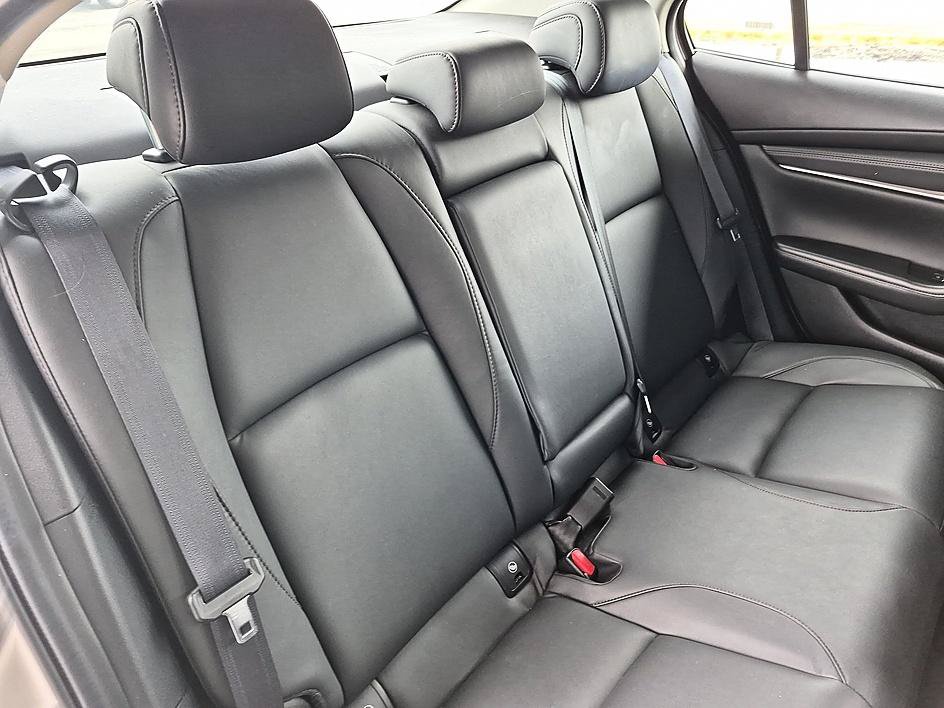 Used 2025 MAZDA MAZDA3 s FWD image 32