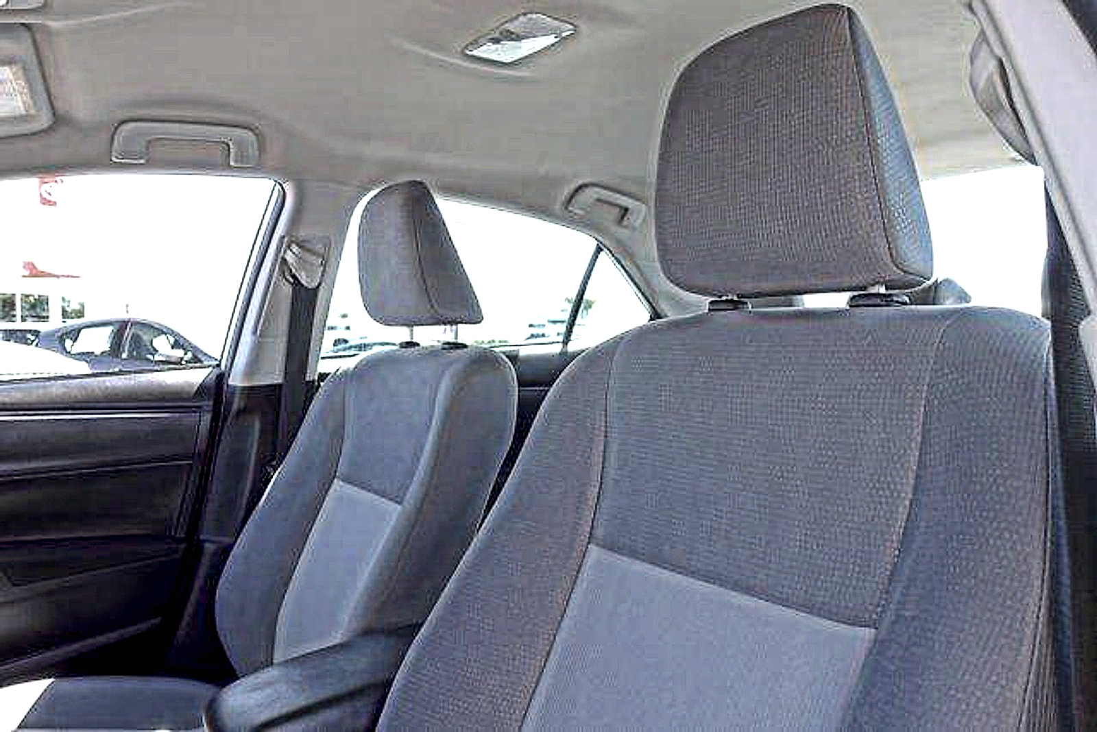 Used 2017 Toyota Corolla L FWD image 10