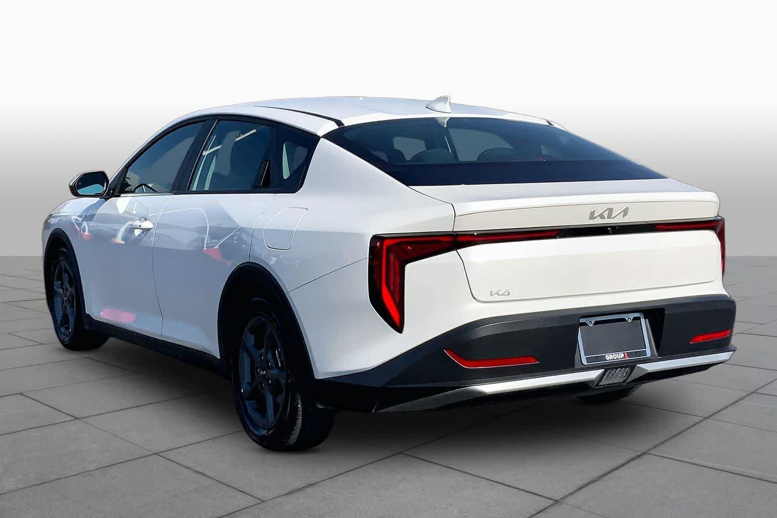 Used 2025 Kia K4 FWD image 12