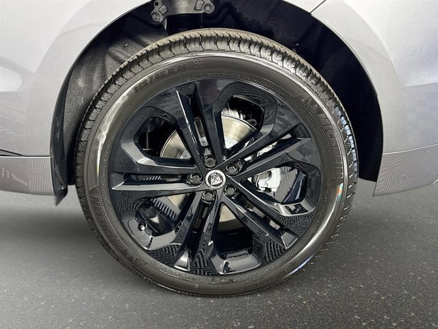 Used 2026 Jaguar F-PACE R-Dynamic S AWD/4WD image 33