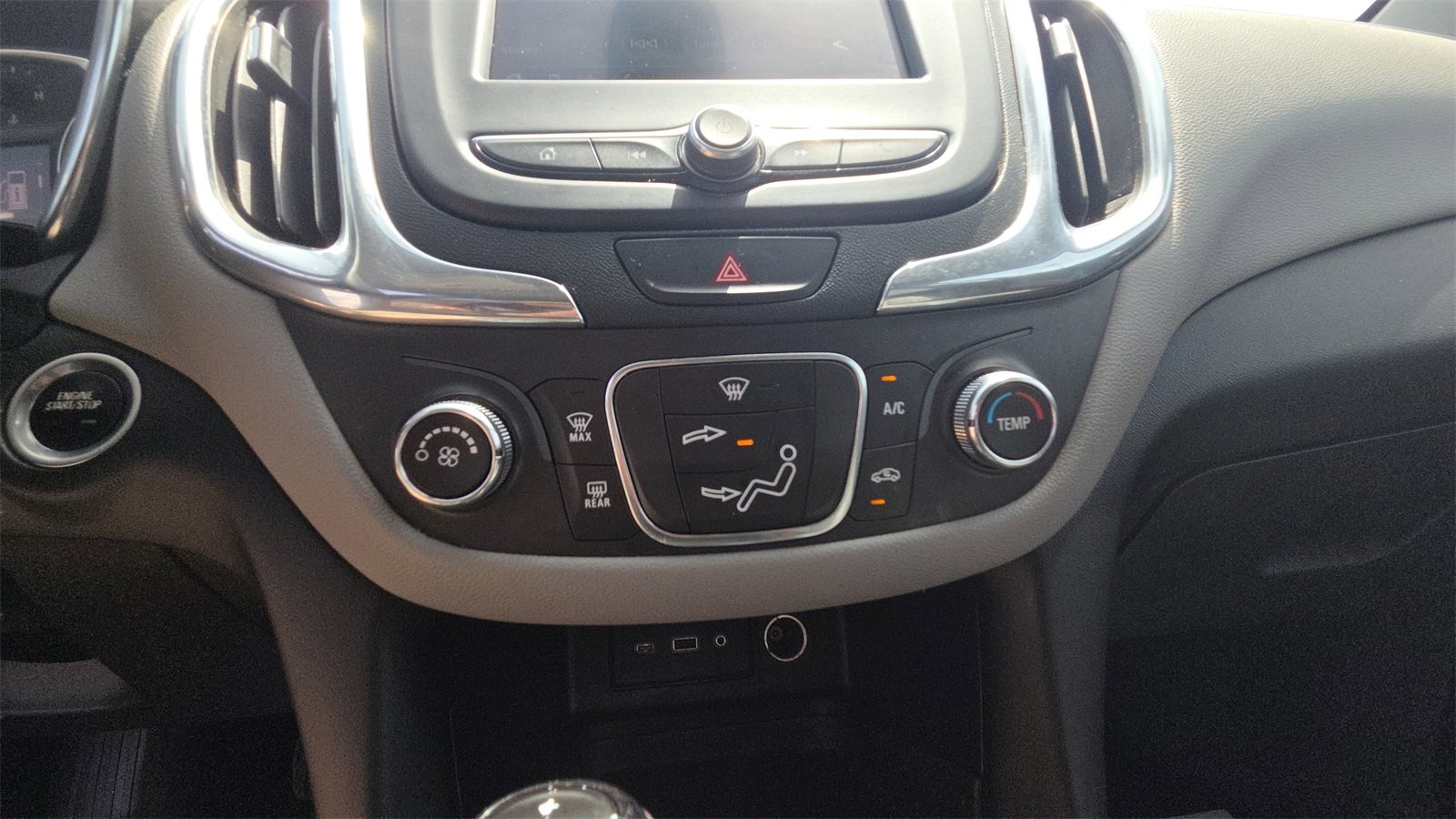 Used 2020 Chevrolet Equinox LT image 21