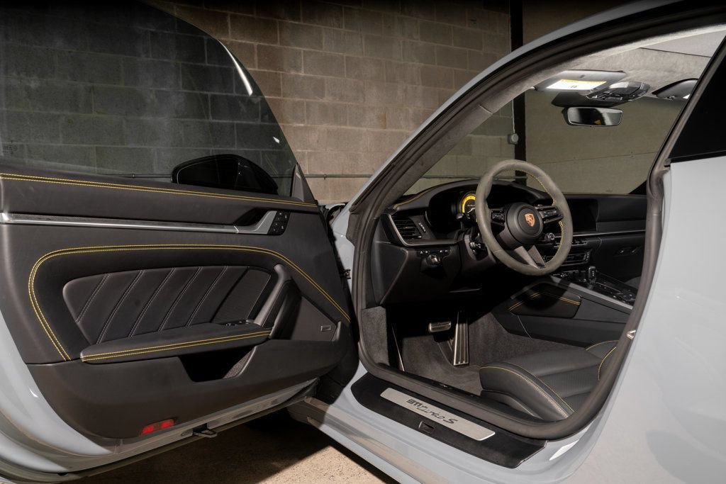 Used 2023 Porsche 911 Turbo S AWD/4WD image 9
