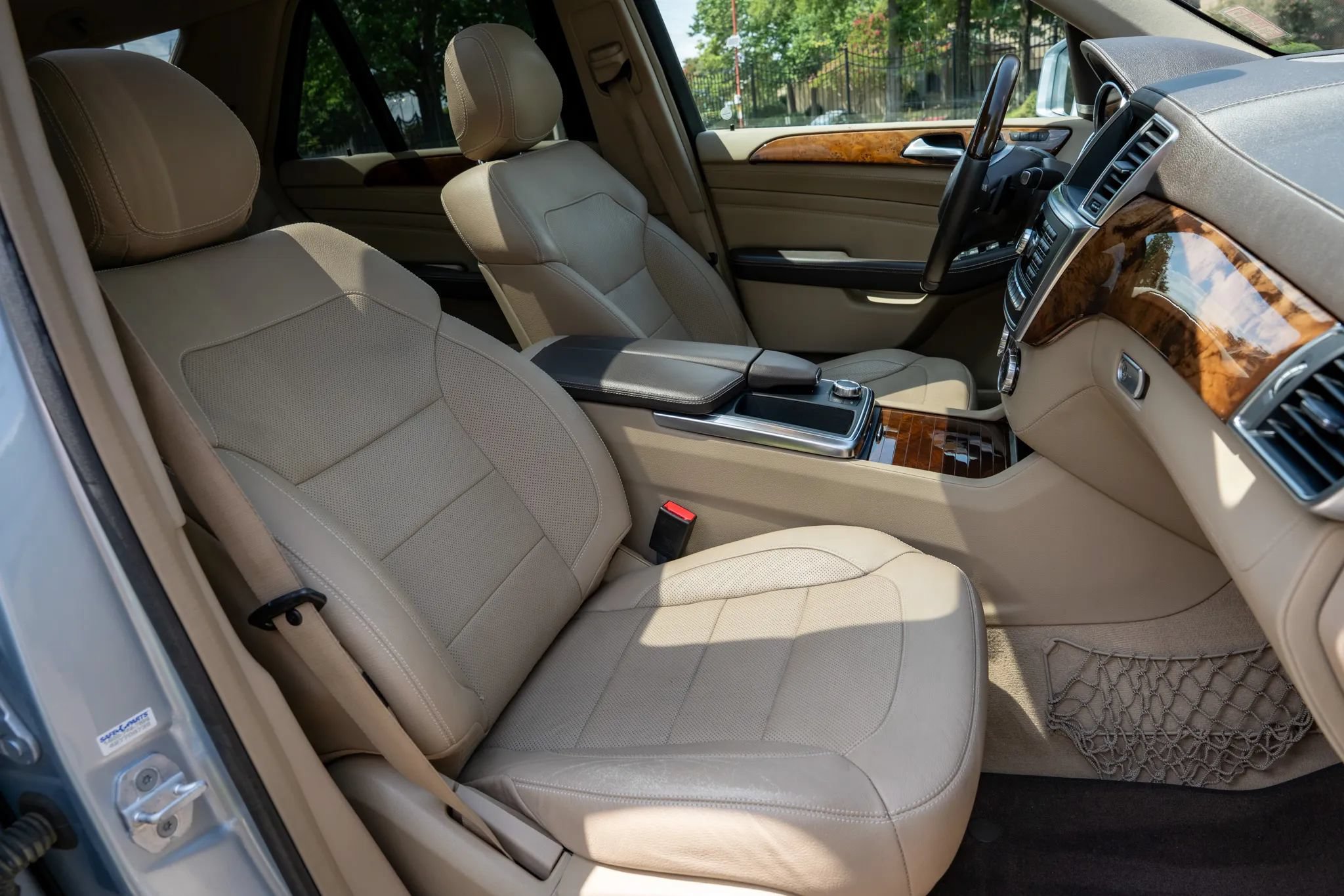 Used 2015 Mercedes-Benz ML 400 4MATIC w/ Lighting Package image 17