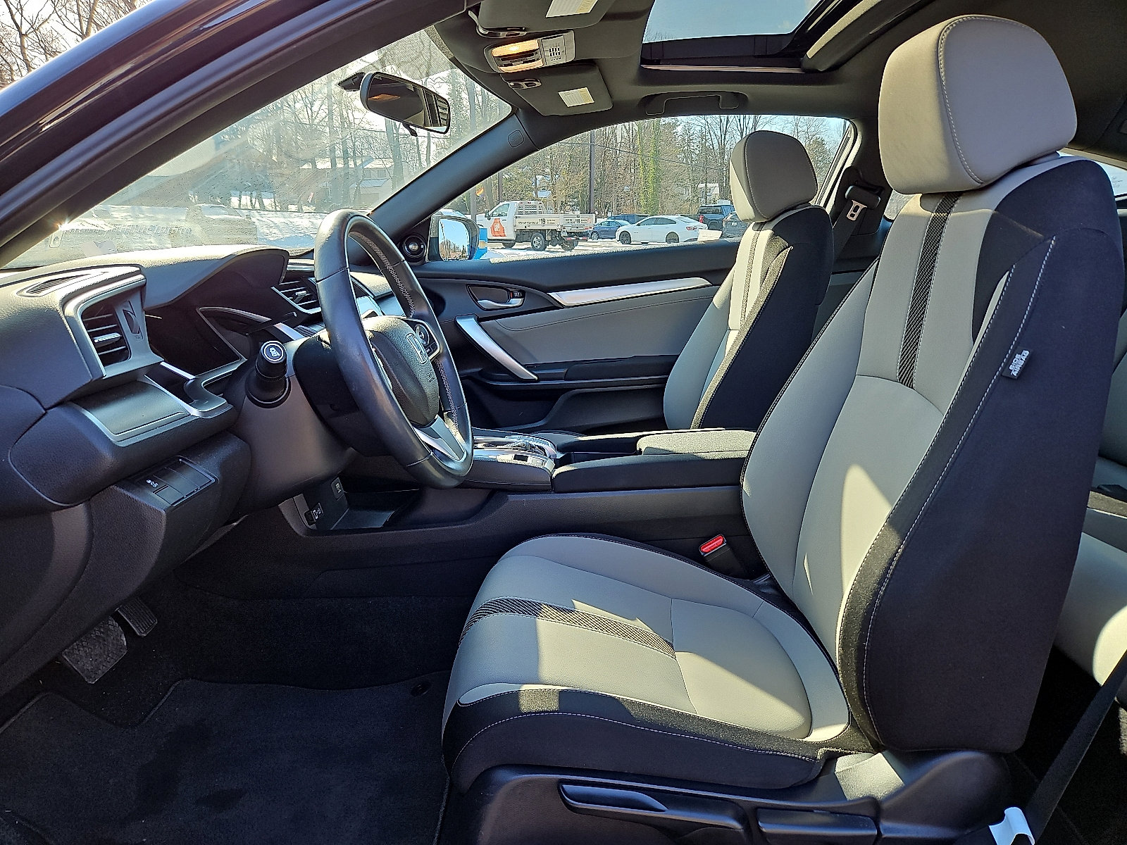 Used 2018 Honda Civic EX-T image 11