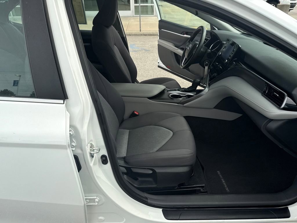 Used 2024 Toyota Camry LE image 33