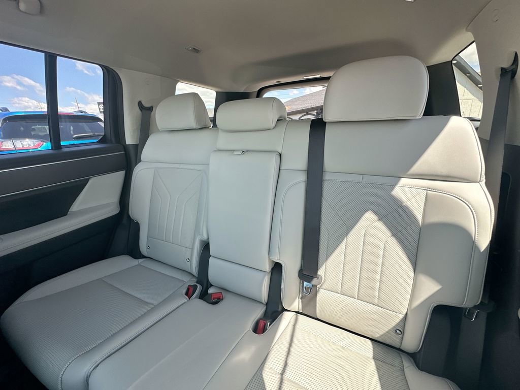 Used 2025 Hyundai Santa Fe SEL image 54