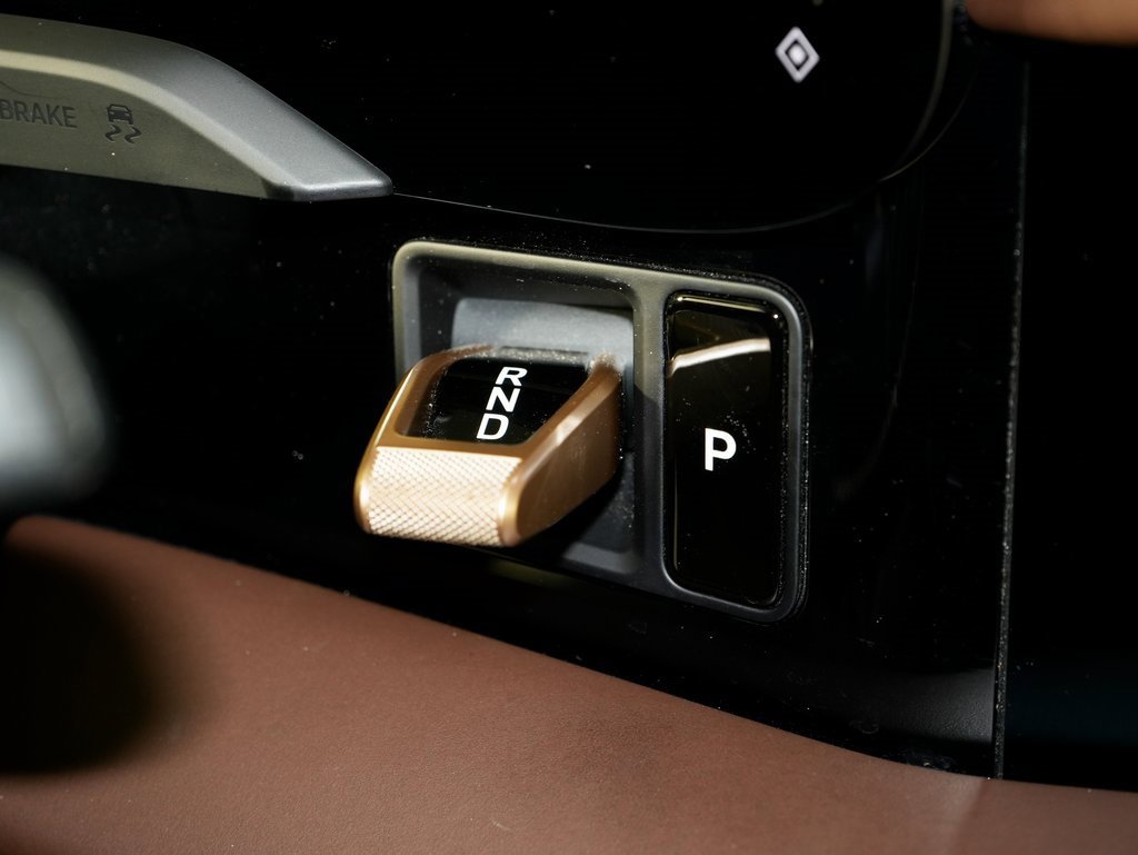 Certified 2024 Porsche Taycan Turbo S image 28