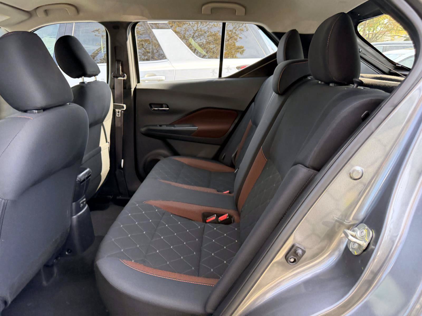 Used 2020 Nissan Kicks SR FWD image 11