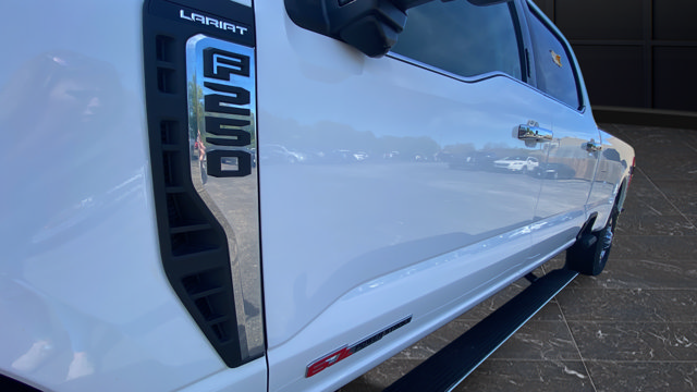 Used 2024 Ford F250 Lariat w/ Lariat Ultimate Package AWD/4WD image 33