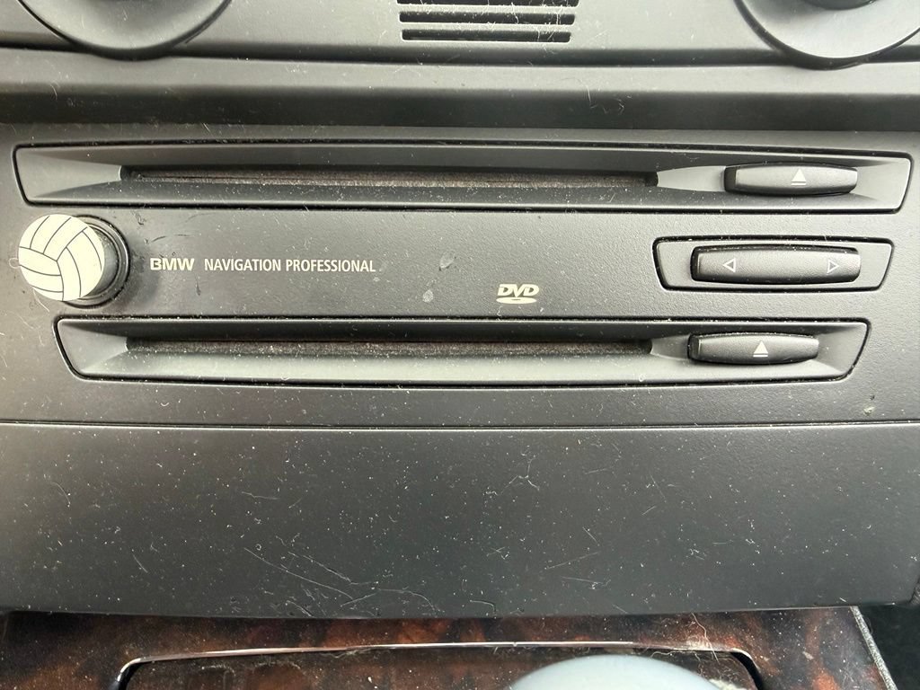 Used 2006 BMW 325i Sedan RWD image 9