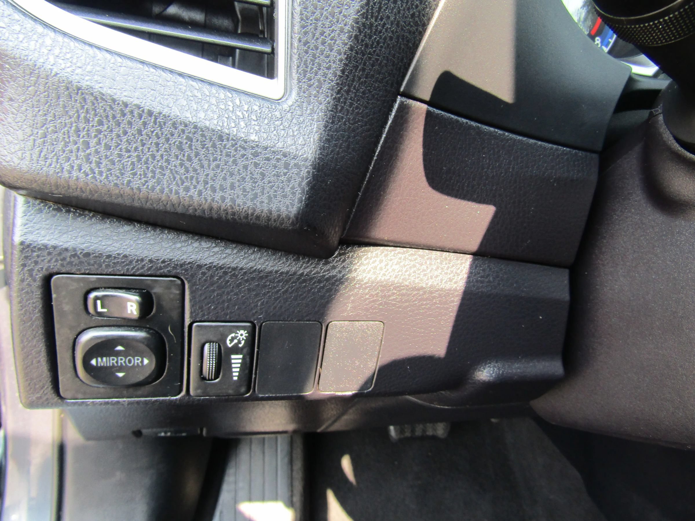 Used 2015 Toyota Corolla S FWD image 21