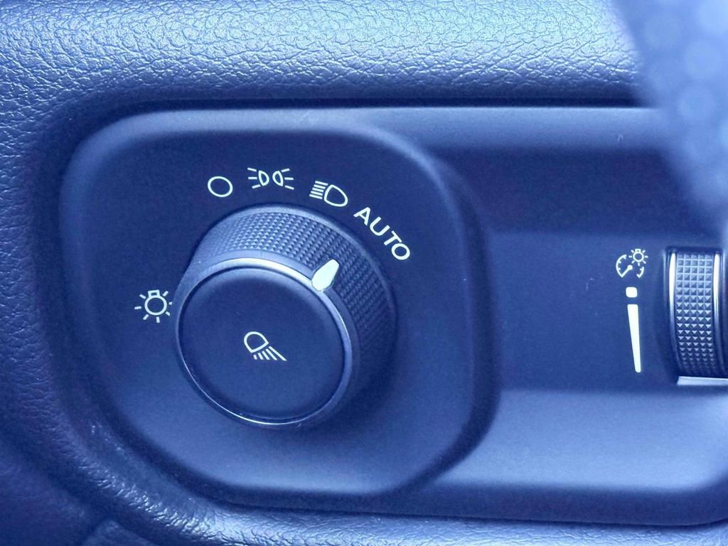 Used 2022 RAM 3500 Tradesman image 18