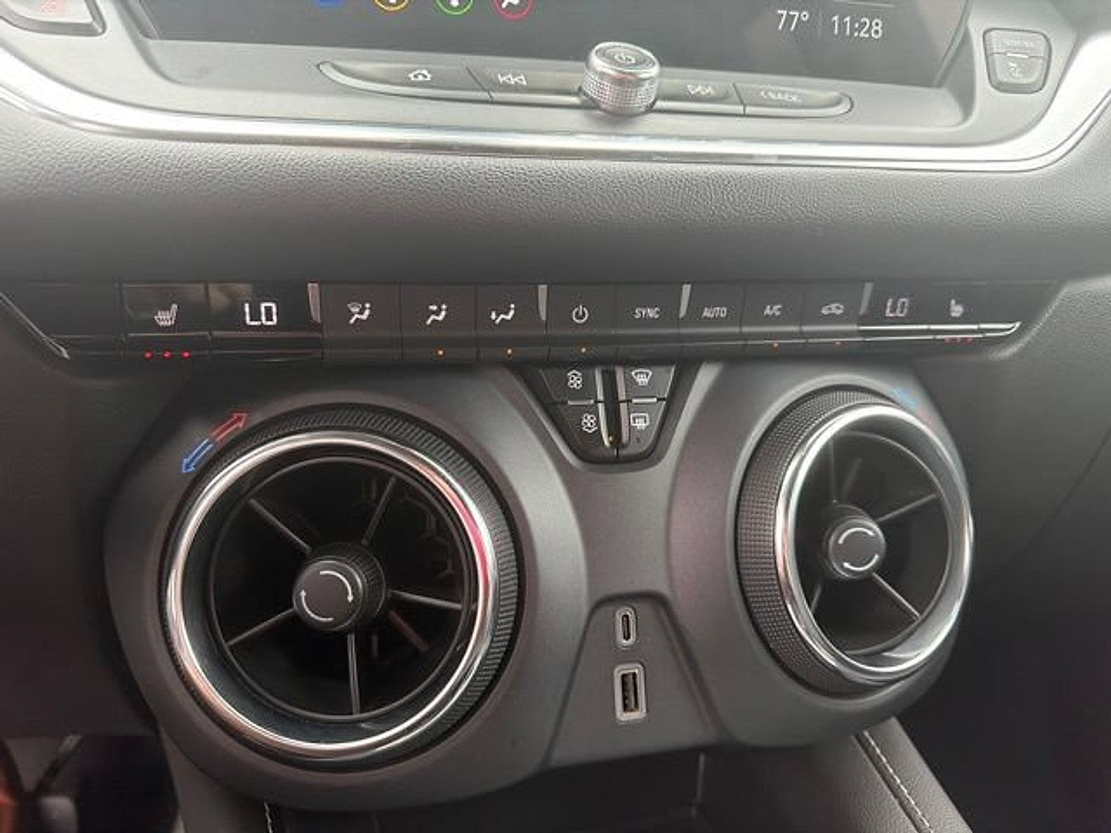 Used 2023 Chevrolet Blazer LT AWD/4WD image 15