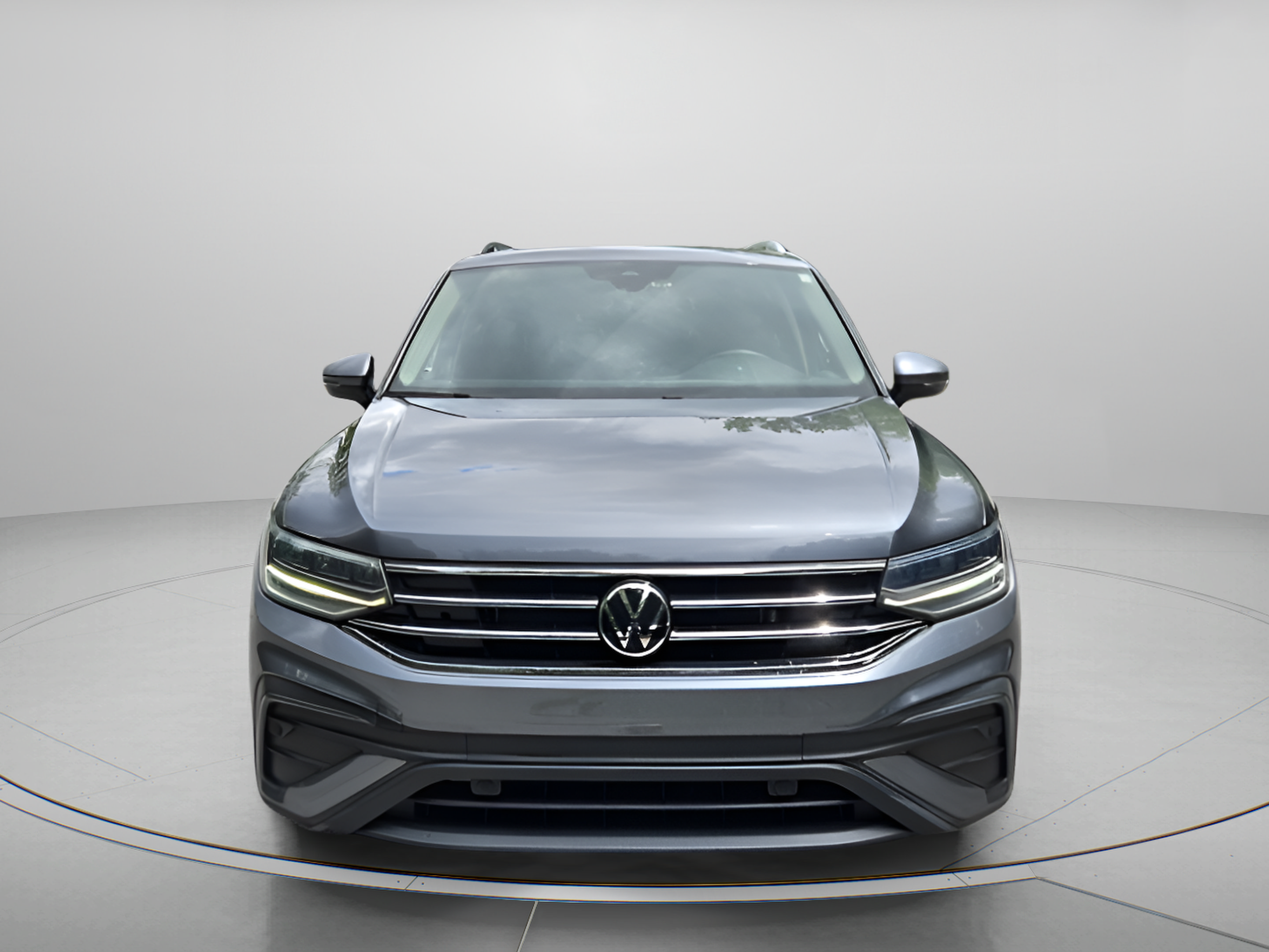 Certified 2023 Volkswagen Tiguan SE w/ Panoramic Sunroof Package FWD image 8