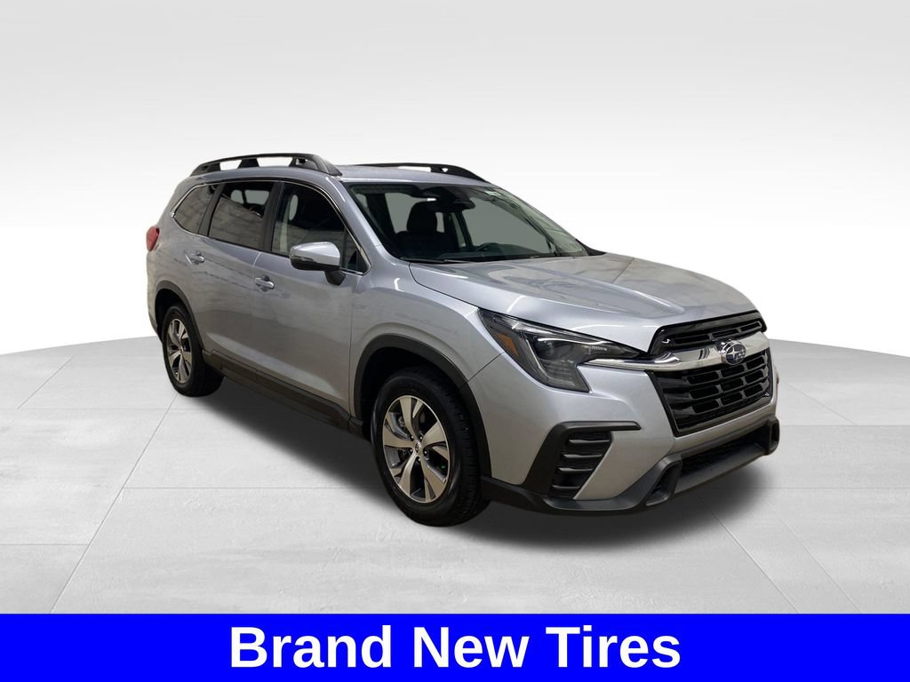 Certified 2023 Subaru Ascent Premium w/ Convenience Package AWD/4WD image 5