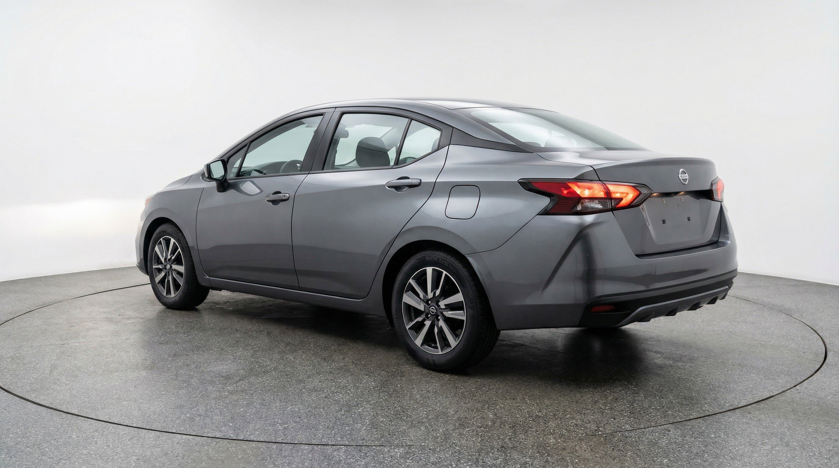 Used 2025 Nissan Versa SV image 6