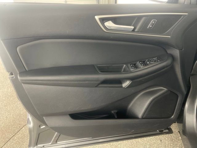 Used 2022 Ford Edge SEL image 35