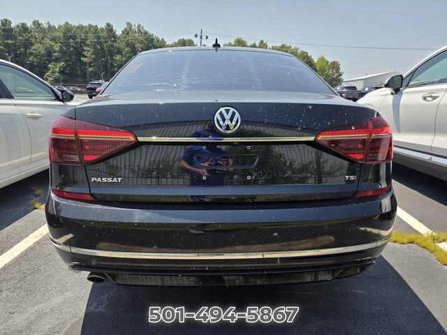 Used 2017 Volkswagen Passat 1.8T R-Line w/ R-Line Lighting Package FWD video 3